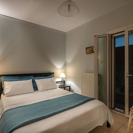 Maria'S Seaside Villa - House With 3 Rooms In Marathon, With Wonderful Exterior photo